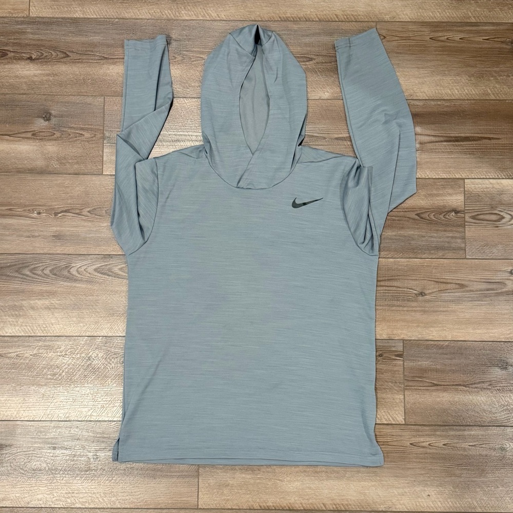 Nike Grey Dri-Fit Lightweight Hoodie Men’s Large